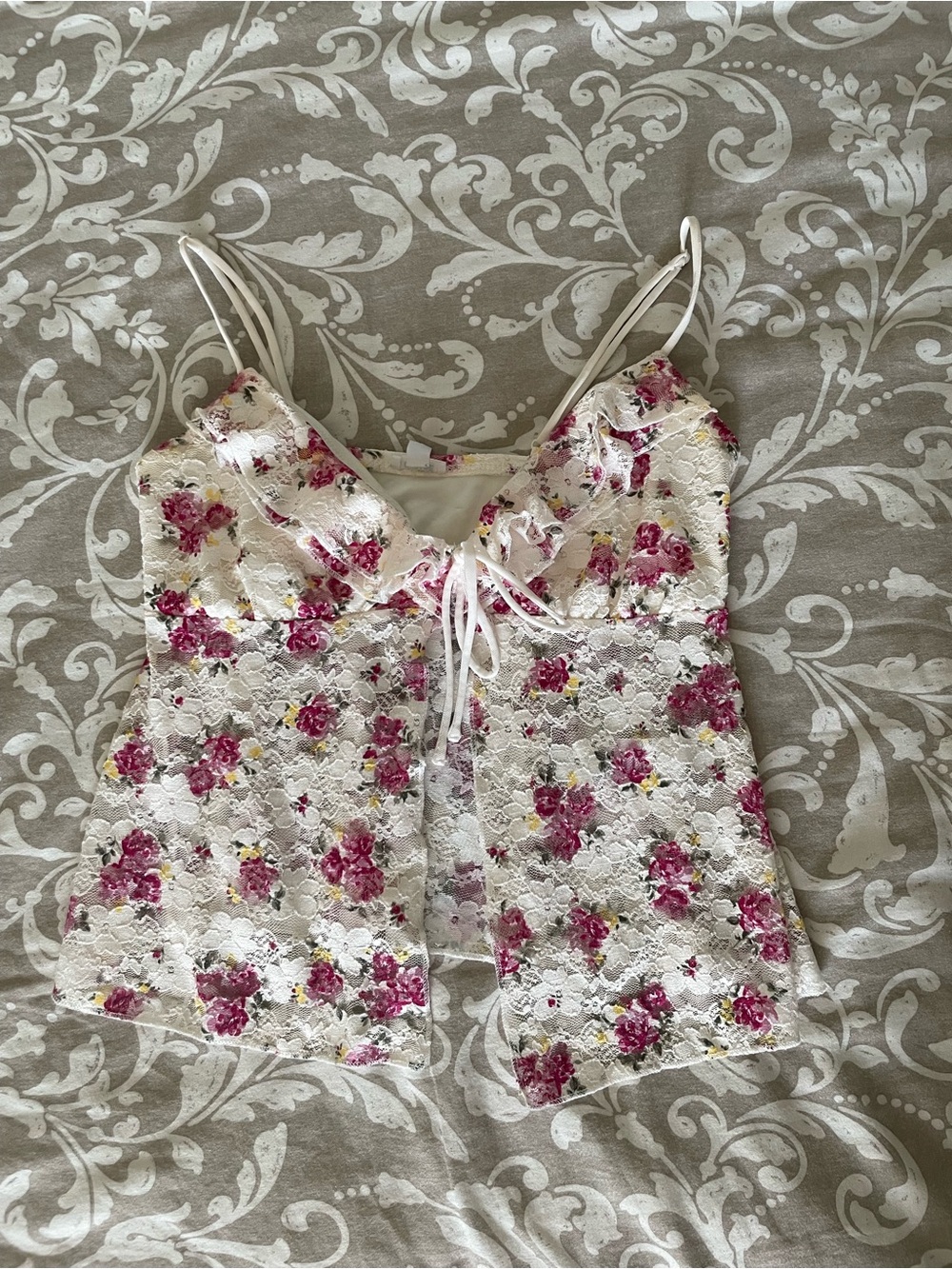 Garage White Lace Floral Cami with Pink Roses